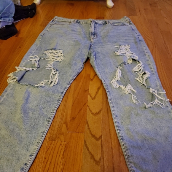 American Eagle Jeans - Picture 7 of 12